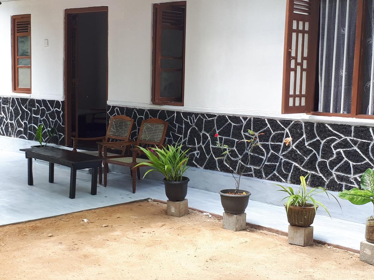 New Sam Tourist Inn Weligama Luaran gambar